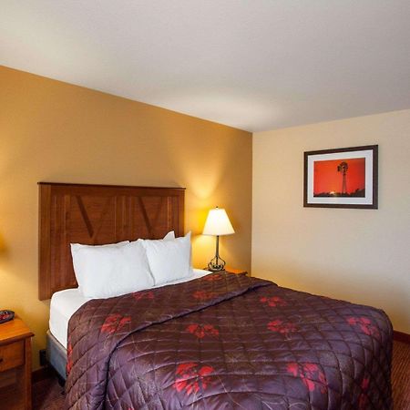 Rodeway Inn & Suites Phillipsburg Extérieur photo