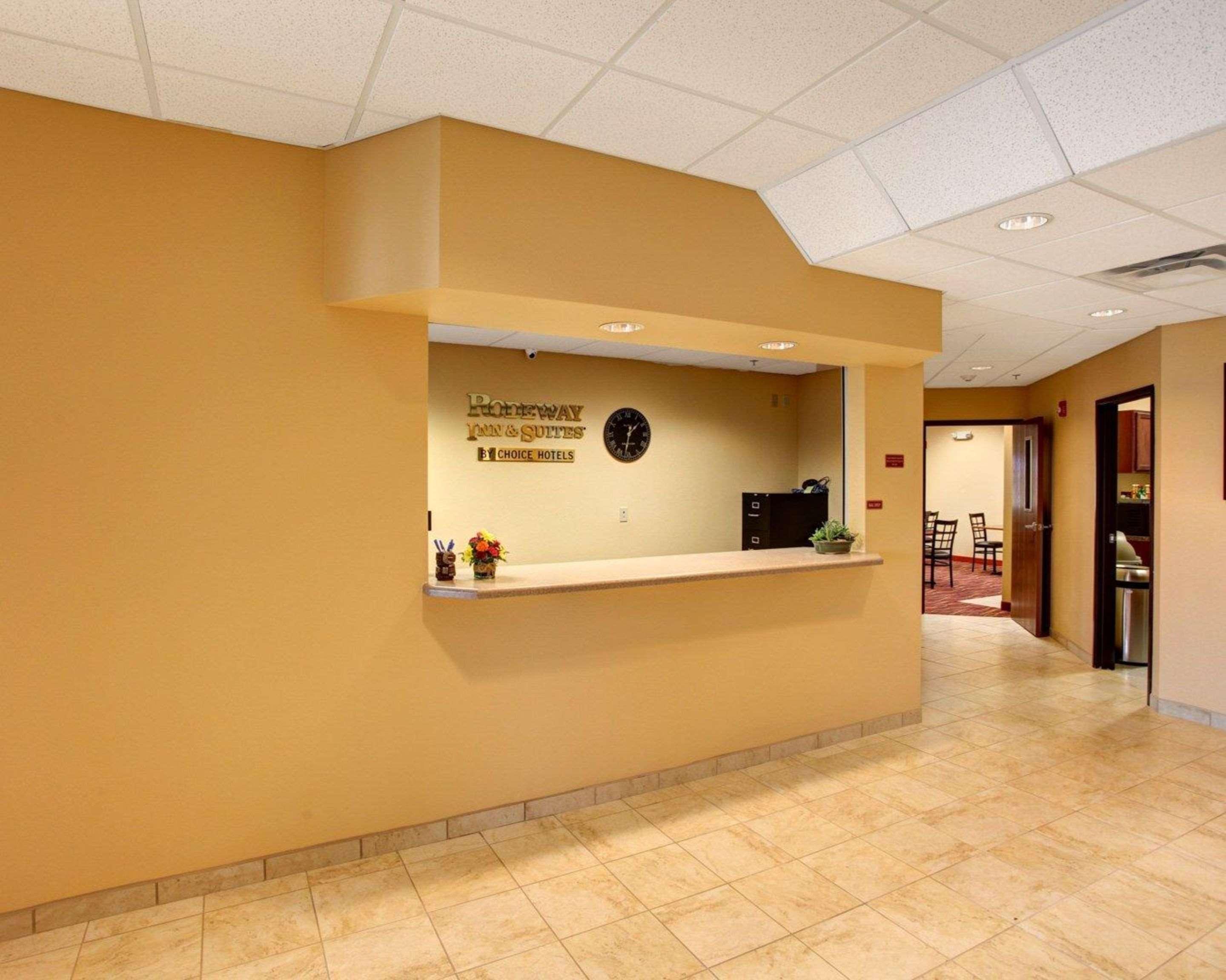 Rodeway Inn & Suites Phillipsburg Extérieur photo