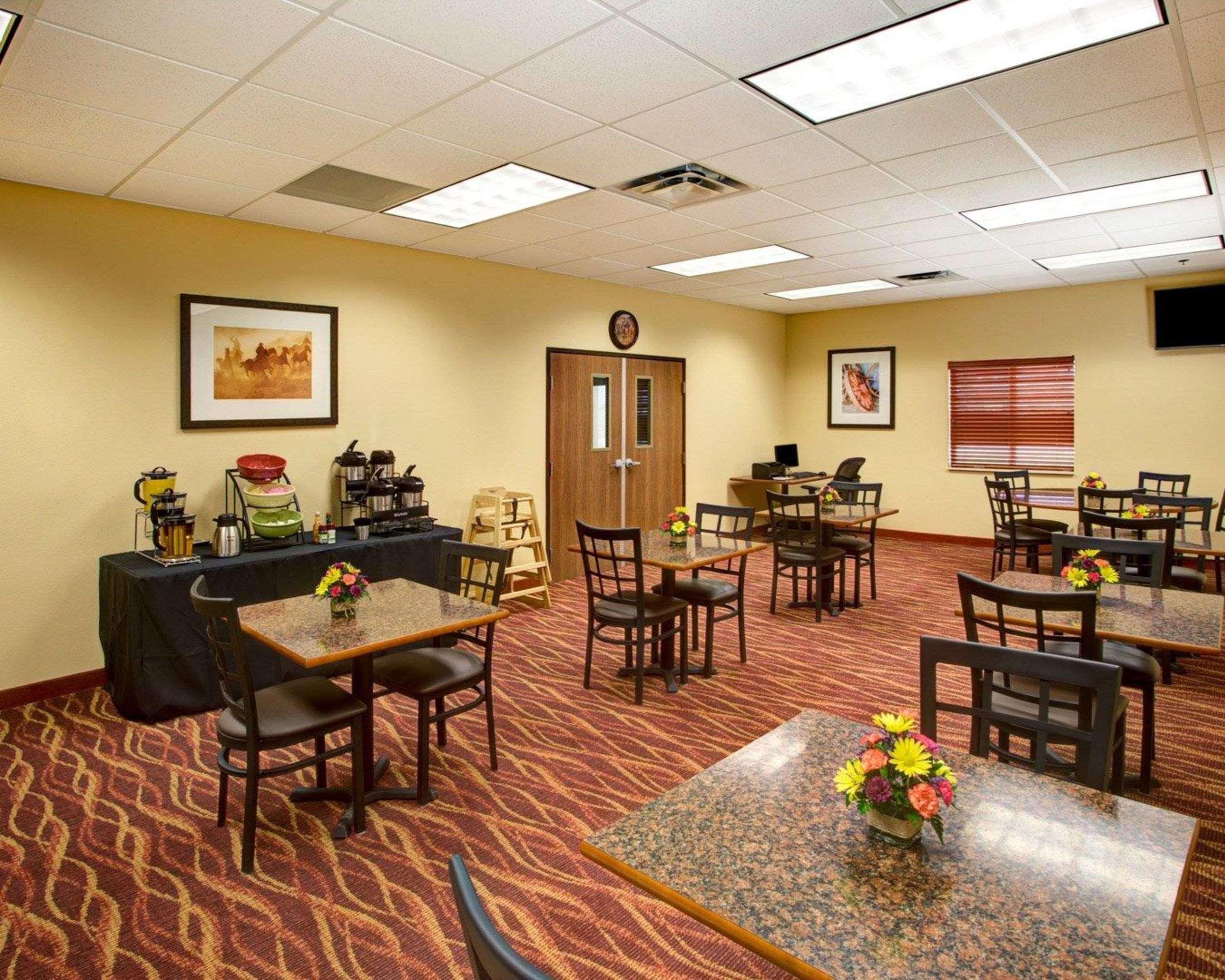 Rodeway Inn & Suites Phillipsburg Extérieur photo